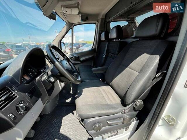 Белый Мерседес Sprinter, объемом двигателя 2.2 л и пробегом 275 тыс. км за 14990 $, фото 18 на Automoto.ua