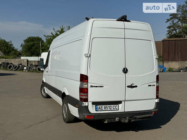 Белый Мерседес Sprinter, объемом двигателя 2.15 л и пробегом 400 тыс. км за 13000 $, фото 2 на Automoto.ua