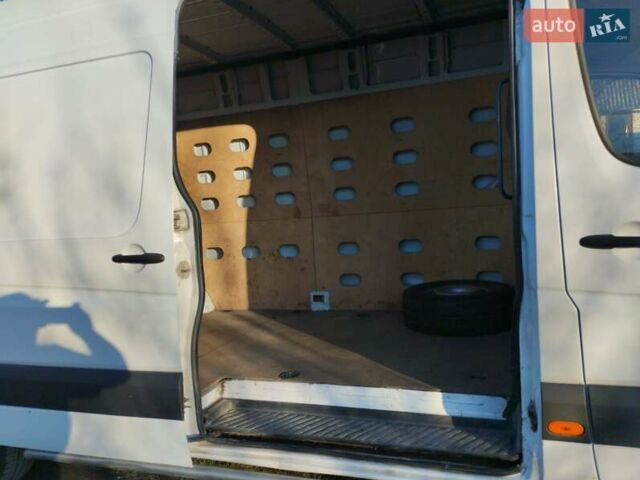 Белый Мерседес Sprinter, объемом двигателя 2.2 л и пробегом 259 тыс. км за 16000 $, фото 11 на Automoto.ua