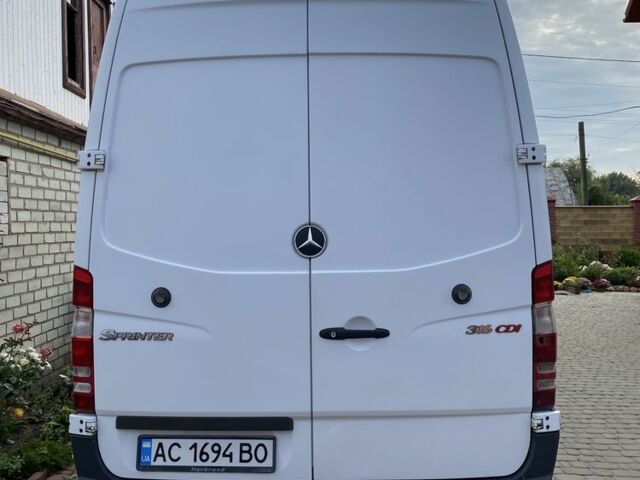 Белый Мерседес Sprinter, объемом двигателя 2.1 л и пробегом 266 тыс. км за 17000 $, фото 3 на Automoto.ua