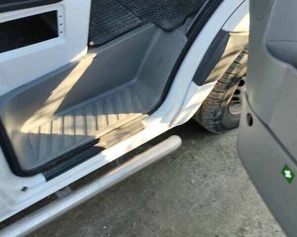 Белый Мерседес Sprinter, объемом двигателя 2.2 л и пробегом 259 тыс. км за 16000 $, фото 17 на Automoto.ua