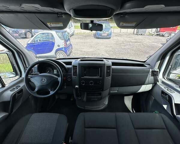 Белый Мерседес Sprinter, объемом двигателя 2.99 л и пробегом 489 тыс. км за 14000 $, фото 14 на Automoto.ua