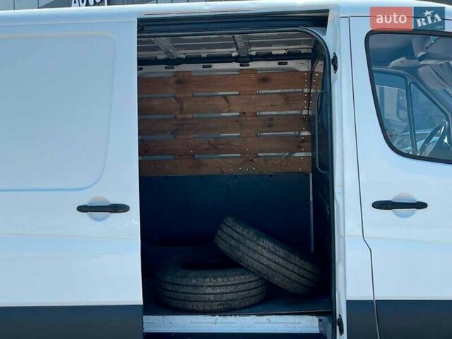 Белый Мерседес Sprinter, объемом двигателя 2.2 л и пробегом 275 тыс. км за 14990 $, фото 20 на Automoto.ua