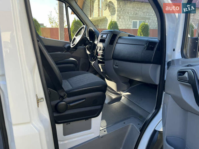 Белый Мерседес Sprinter, объемом двигателя 2.14 л и пробегом 345 тыс. км за 14300 $, фото 8 на Automoto.ua
