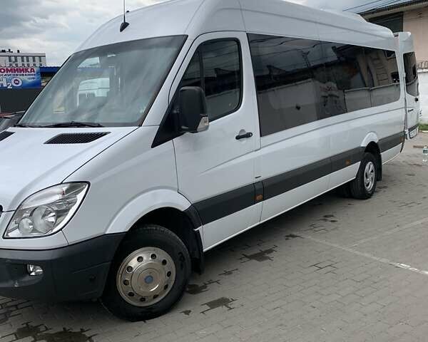 Белый Мерседес Sprinter, объемом двигателя 2.14 л и пробегом 418 тыс. км за 35000 $, фото 14 на Automoto.ua