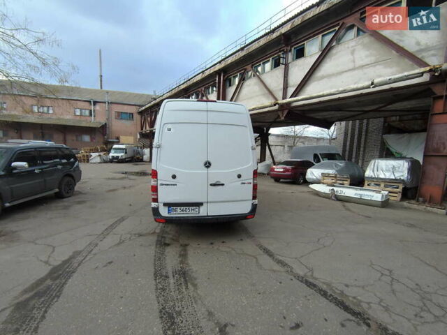 Белый Мерседес Sprinter, объемом двигателя 2.14 л и пробегом 481 тыс. км за 14000 $, фото 4 на Automoto.ua