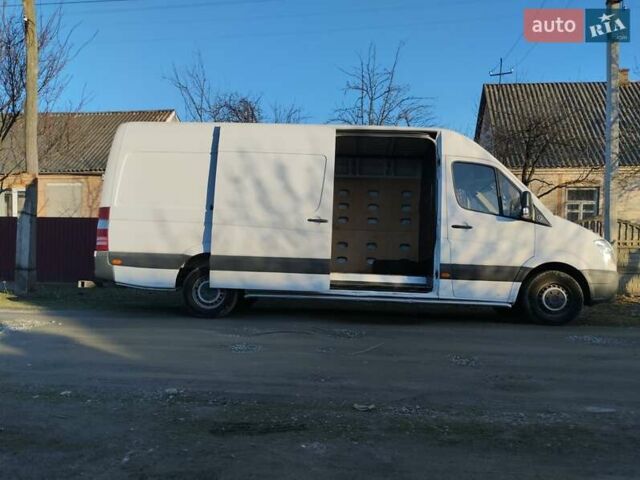Белый Мерседес Sprinter, объемом двигателя 2.2 л и пробегом 259 тыс. км за 16000 $, фото 4 на Automoto.ua
