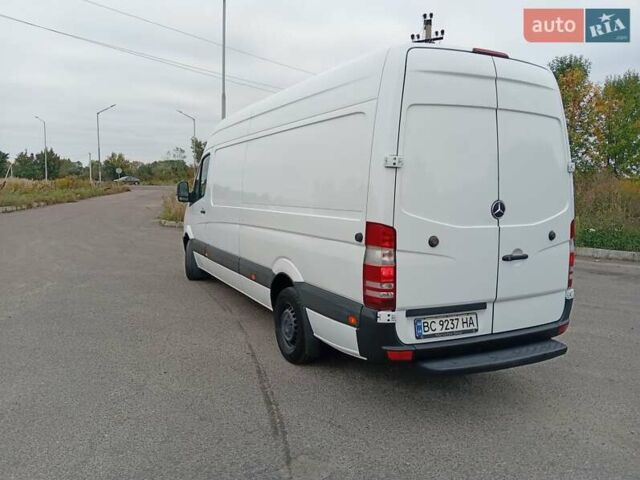 Мерседес Sprinter 2013 в Львове на Automoto.ua Белый Мерседес Sprinter, объемом двигателя 2.1 л и пробегом 304 тыс. км за 16500 $, фото 6 на Automoto.ua