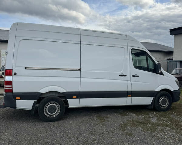 Белый Мерседес Sprinter, объемом двигателя 2.14 л и пробегом 305 тыс. км за 16000 $, фото 7 на Automoto.ua