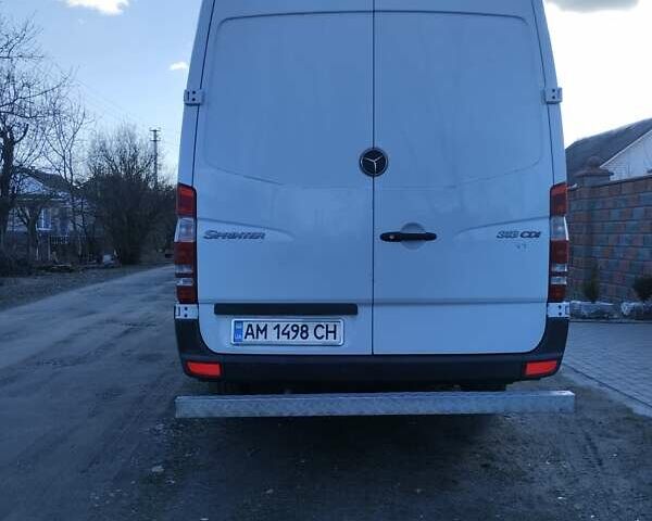 Белый Мерседес Sprinter, объемом двигателя 2.2 л и пробегом 259 тыс. км за 16000 $, фото 1 на Automoto.ua