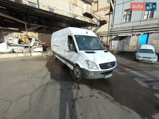 Белый Мерседес Sprinter, объемом двигателя 2.14 л и пробегом 481 тыс. км за 14000 $, фото 2 на Automoto.ua