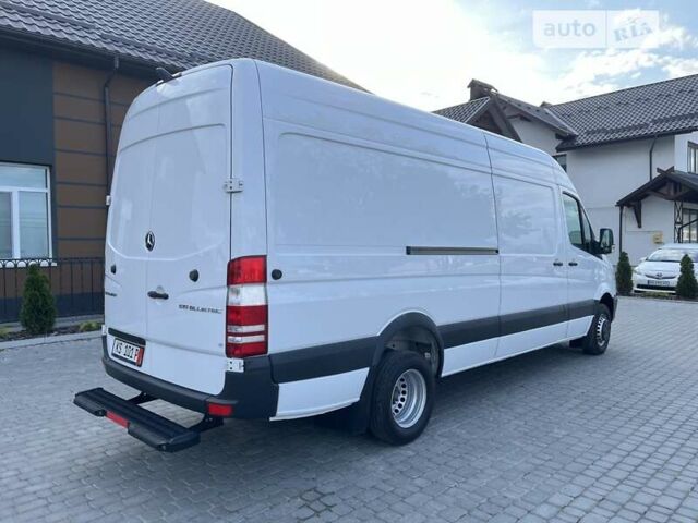 Белый Мерседес Sprinter, объемом двигателя 3 л и пробегом 488 тыс. км за 27990 $, фото 6 на Automoto.ua