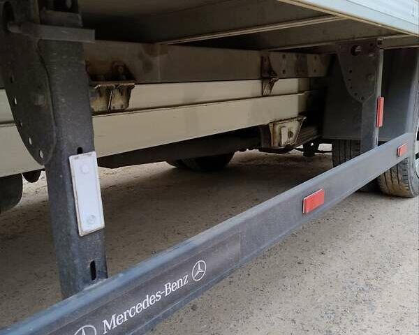 Белый Мерседес Sprinter, объемом двигателя 2.14 л и пробегом 370 тыс. км за 17500 $, фото 3 на Automoto.ua
