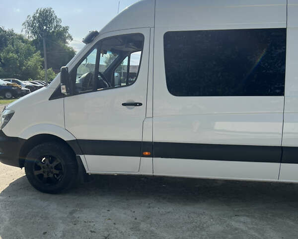 Белый Мерседес Sprinter, объемом двигателя 3 л и пробегом 403 тыс. км за 24300 $, фото 3 на Automoto.ua