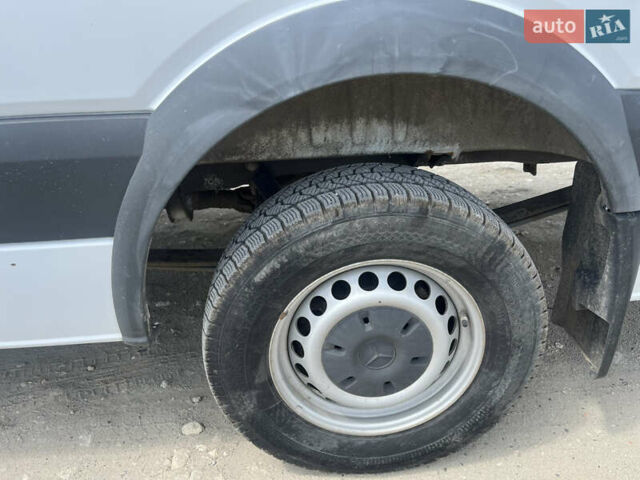 Белый Мерседес Sprinter, объемом двигателя 2.99 л и пробегом 390 тыс. км за 18800 $, фото 12 на Automoto.ua
