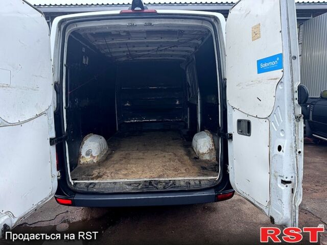 Белый Мерседес Sprinter, объемом двигателя 2.1 л и пробегом 370 тыс. км за 12800 $, фото 11 на Automoto.ua