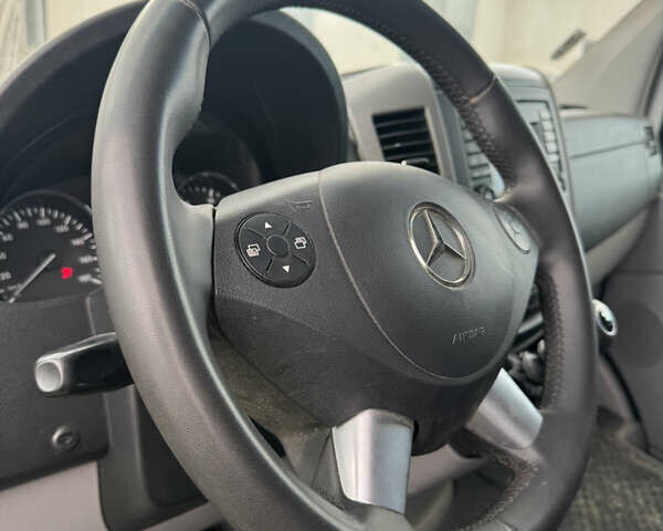 Белый Мерседес Sprinter, объемом двигателя 2.14 л и пробегом 305 тыс. км за 16000 $, фото 12 на Automoto.ua