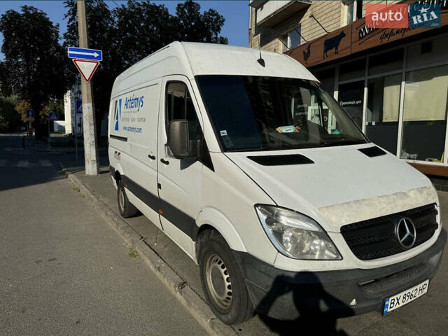 Белый Мерседес Sprinter, объемом двигателя 2.14 л и пробегом 287 тыс. км за 11500 $, фото 1 на Automoto.ua