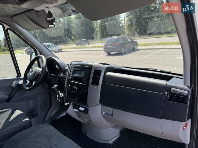 Белый Мерседес Sprinter, объемом двигателя 2.2 л и пробегом 270 тыс. км за 27500 $, фото 7 на Automoto.ua