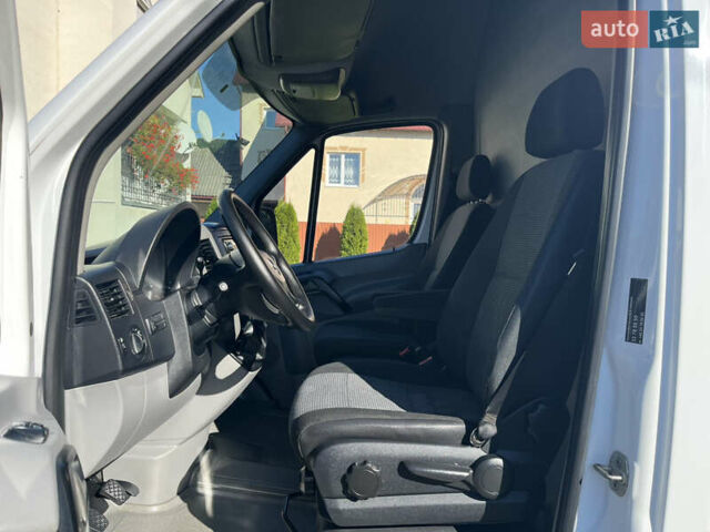 Белый Мерседес Sprinter, объемом двигателя 2.14 л и пробегом 345 тыс. км за 14300 $, фото 12 на Automoto.ua