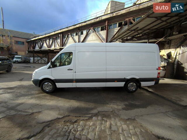 Белый Мерседес Sprinter, объемом двигателя 2.14 л и пробегом 481 тыс. км за 14000 $, фото 1 на Automoto.ua