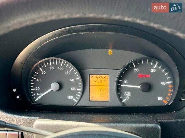 Белый Мерседес Sprinter, объемом двигателя 2.2 л и пробегом 275 тыс. км за 14990 $, фото 13 на Automoto.ua