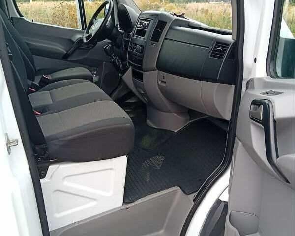 Мерседес Sprinter 2013 в Львове на Automoto.ua Белый Мерседес Sprinter, объемом двигателя 2.1 л и пробегом 304 тыс. км за 16500 $, фото 22 на Automoto.ua