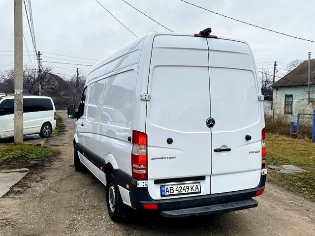 Белый Мерседес Sprinter, объемом двигателя 2.1 л и пробегом 1 тыс. км за 15000 $, фото 3 на Automoto.ua