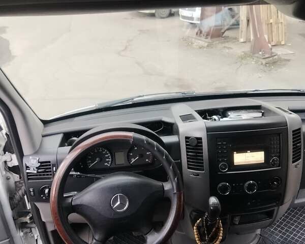 Белый Мерседес Sprinter, объемом двигателя 2.14 л и пробегом 481 тыс. км за 14000 $, фото 10 на Automoto.ua
