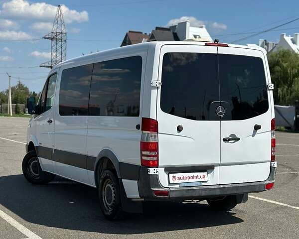 Белый Мерседес Sprinter, объемом двигателя 2.99 л и пробегом 489 тыс. км за 14000 $, фото 7 на Automoto.ua