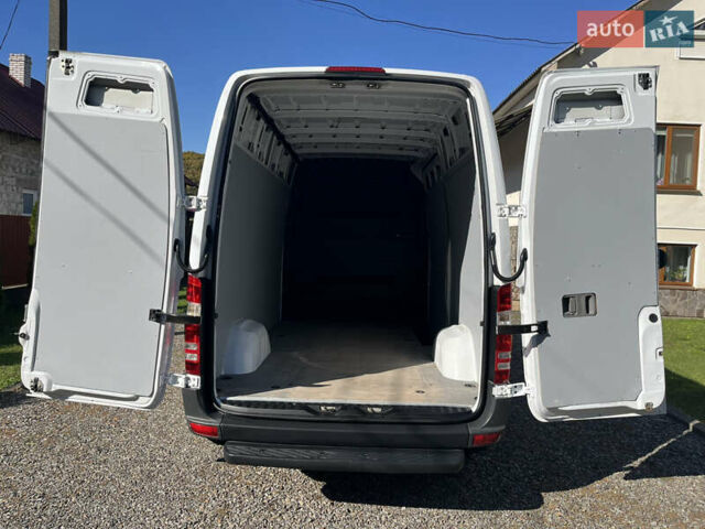 Белый Мерседес Sprinter, объемом двигателя 2.14 л и пробегом 345 тыс. км за 14300 $, фото 21 на Automoto.ua