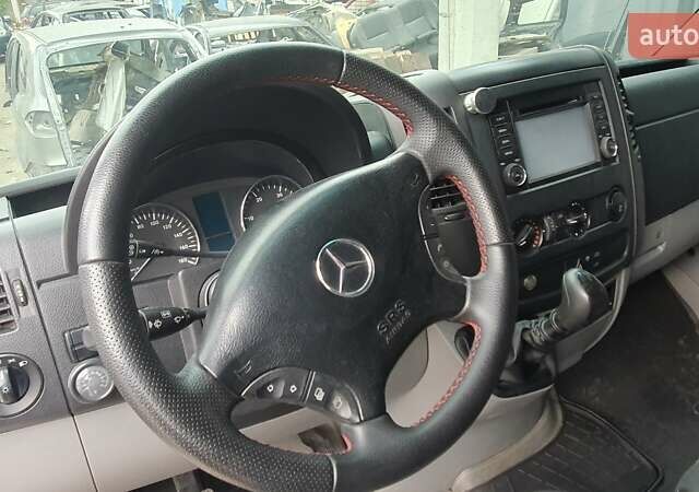Білий Мерседес Sprinter, об'ємом двигуна 2.1 л та пробігом 340 тис. км за 13000 $, фото 6 на Automoto.ua