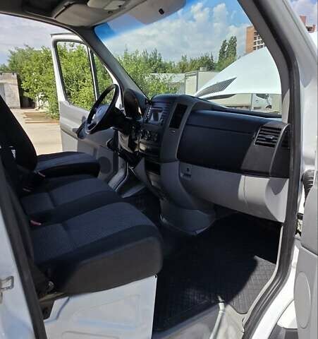 Белый Мерседес Sprinter, объемом двигателя 2.14 л и пробегом 383 тыс. км за 18500 $, фото 9 на Automoto.ua