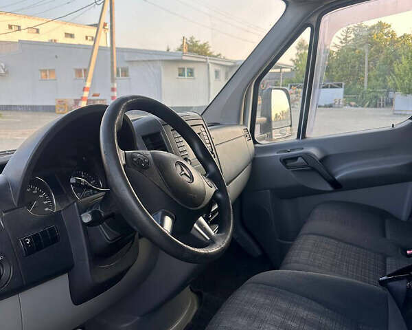 Білий Мерседес Sprinter, об'ємом двигуна 2.14 л та пробігом 300 тис. км за 18500 $, фото 17 на Automoto.ua