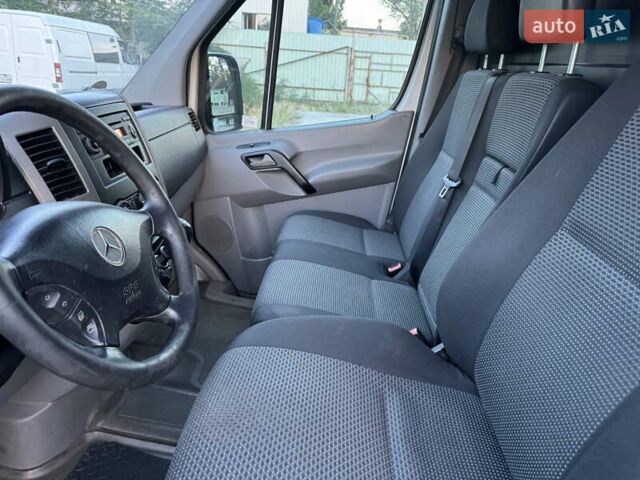 Белый Мерседес Sprinter, объемом двигателя 2.14 л и пробегом 550 тыс. км за 13700 $, фото 12 на Automoto.ua