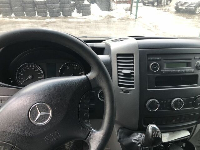 Белый Мерседес Sprinter, объемом двигателя 2.2 л и пробегом 559 тыс. км за 14700 $, фото 8 на Automoto.ua