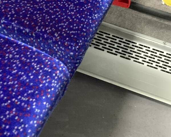 Белый Мерседес Sprinter, объемом двигателя 2.14 л и пробегом 418 тыс. км за 35000 $, фото 9 на Automoto.ua