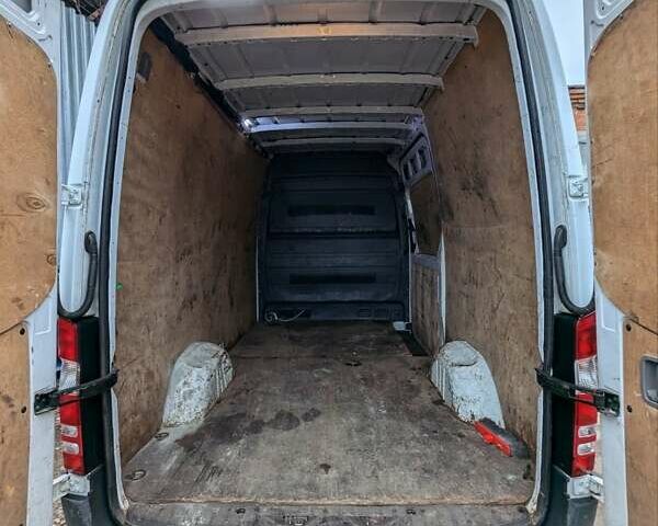 Белый Мерседес Sprinter, объемом двигателя 2.14 л и пробегом 370 тыс. км за 12500 $, фото 16 на Automoto.ua