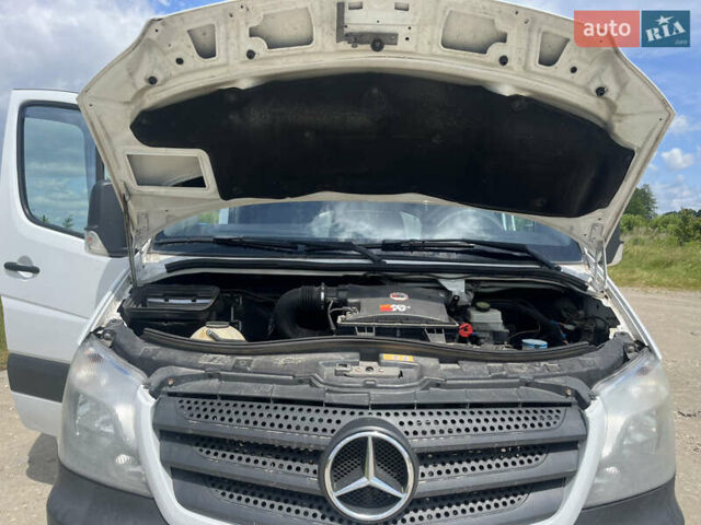 Белый Мерседес Sprinter, объемом двигателя 2.99 л и пробегом 390 тыс. км за 18800 $, фото 18 на Automoto.ua
