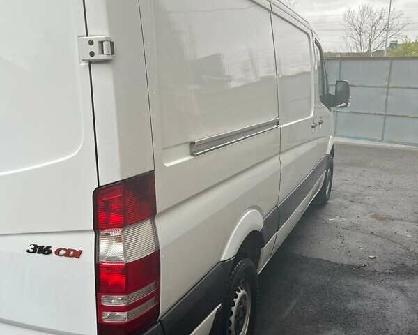 Белый Мерседес Sprinter, объемом двигателя 2.1 л и пробегом 500 тыс. км за 15200 $, фото 7 на Automoto.ua
