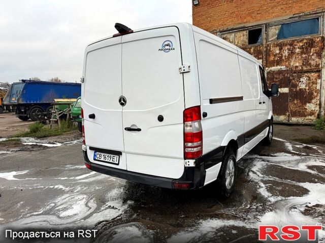 Белый Мерседес Sprinter, объемом двигателя 2.1 л и пробегом 370 тыс. км за 12800 $, фото 3 на Automoto.ua