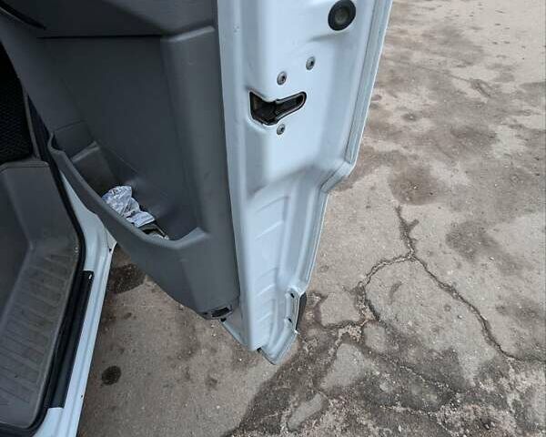 Белый Мерседес Sprinter, объемом двигателя 2.14 л и пробегом 370 тыс. км за 12500 $, фото 43 на Automoto.ua