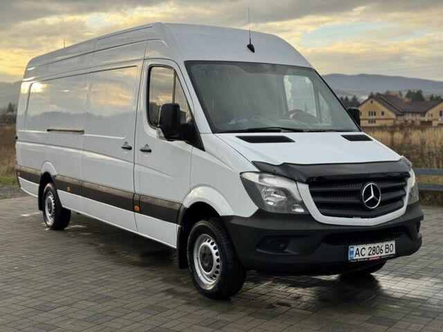 Белый Мерседес Sprinter, объемом двигателя 3 л и пробегом 518 тыс. км за 18999 $, фото 1 на Automoto.ua