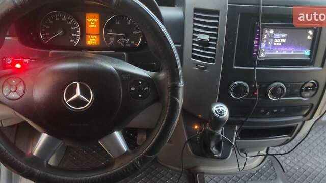 Белый Мерседес Sprinter, объемом двигателя 2.1 л и пробегом 545 тыс. км за 15500 $, фото 16 на Automoto.ua