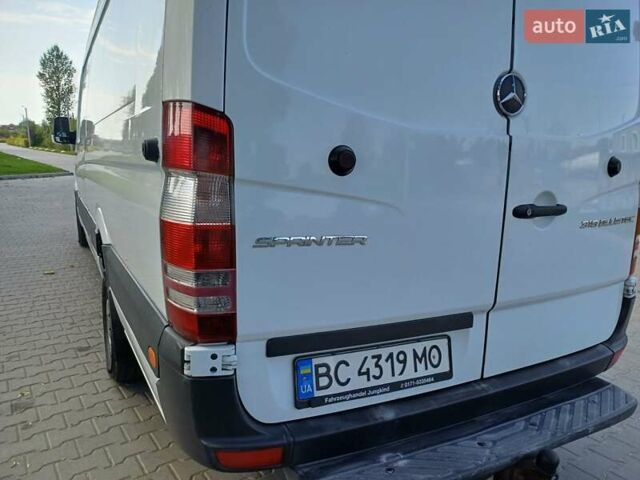 Білий Мерседес Sprinter, об'ємом двигуна 2.99 л та пробігом 480 тис. км за 26000 $, фото 10 на Automoto.ua