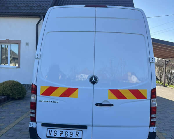 Белый Мерседес Sprinter, объемом двигателя 0 л и пробегом 475 тыс. км за 13950 $, фото 10 на Automoto.ua