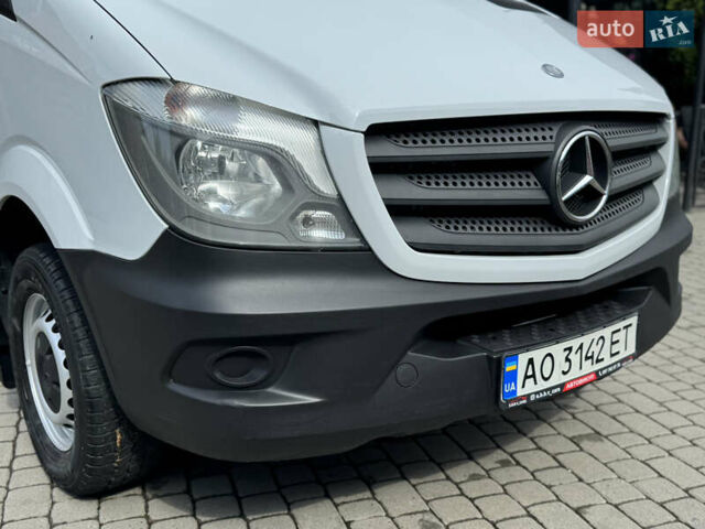 Белый Мерседес Sprinter, объемом двигателя 2.14 л и пробегом 429 тыс. км за 14999 $, фото 48 на Automoto.ua