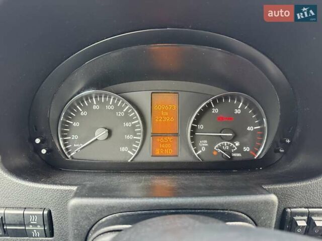 Білий Мерседес Sprinter, об'ємом двигуна 2.99 л та пробігом 609 тис. км за 20000 $, фото 9 на Automoto.ua
