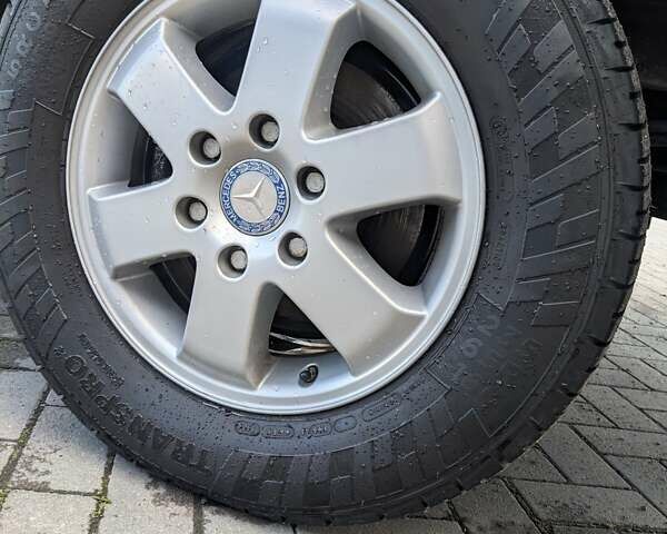 Белый Мерседес Sprinter, объемом двигателя 2.2 л и пробегом 560 тыс. км за 18600 $, фото 2 на Automoto.ua