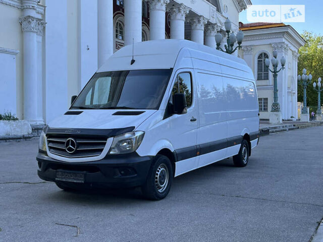 Белый Мерседес Sprinter, объемом двигателя 2.2 л и пробегом 268 тыс. км за 14900 $, фото 2 на Automoto.ua